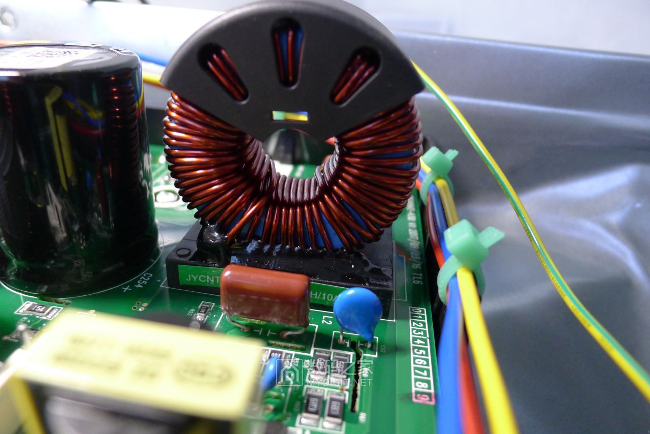 格力1.5匹空调拆解全过程视频,格力空调大1.5匹一级能效拆机视频