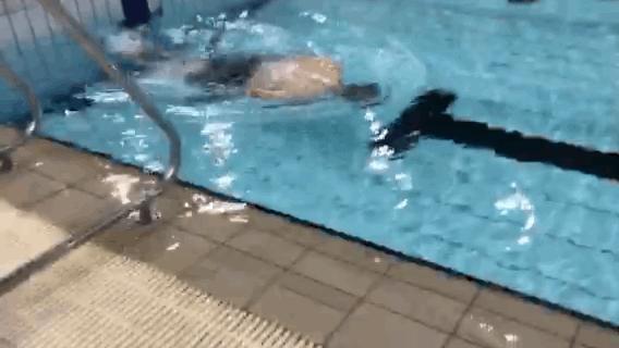 怎么游泳游的又快又不累,游泳如何游得又快又不累