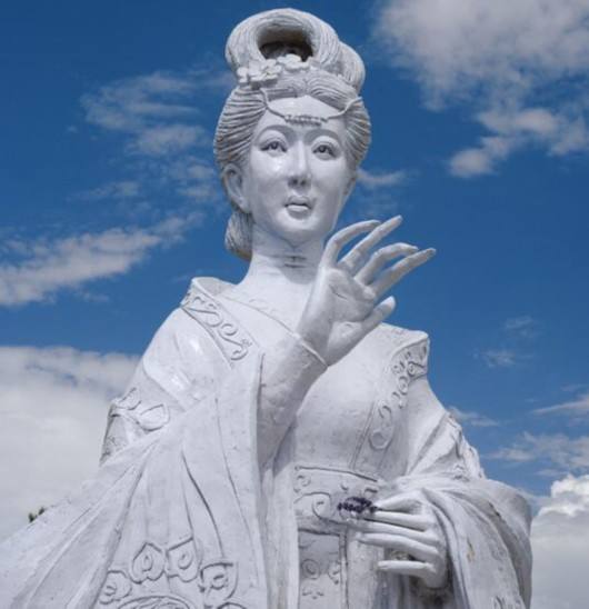 解忧公主是西汉第一位和亲公主吗,解忧公主对汉朝的贡献