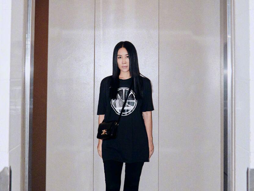 那英不配,那英到底是一个怎样的人