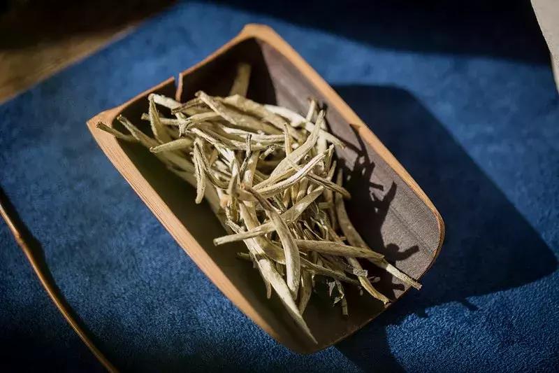 景谷烘青老茶,景谷有机白茶