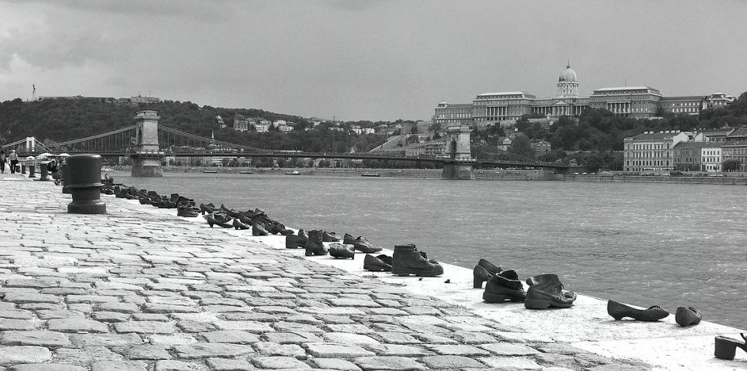 地球的雕塑,地球上的奇异建筑