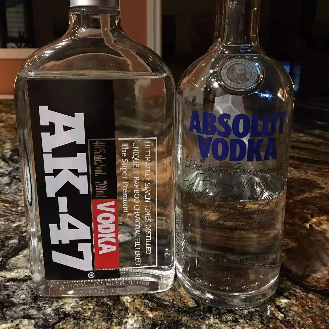 AK-47伏特加，千万别对口喝别人会认为你要自杀