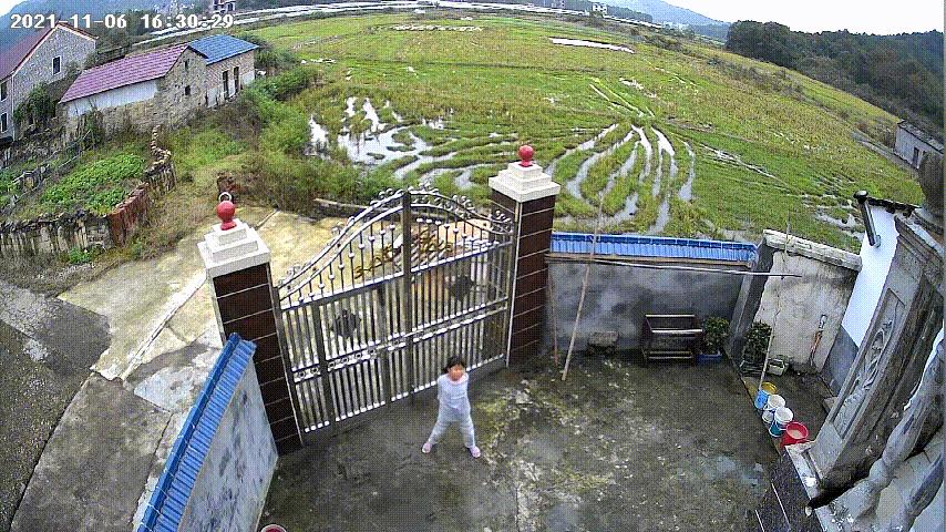 小米墙挂式监控摄像头,1台监控摄像头连接二台录像机