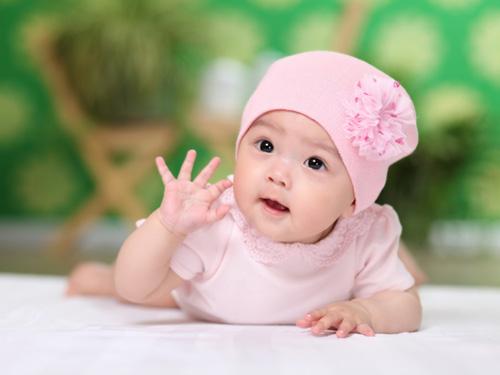 宝宝1岁多不吃辅食要怎么办？让宝宝吃辅食其时并不难