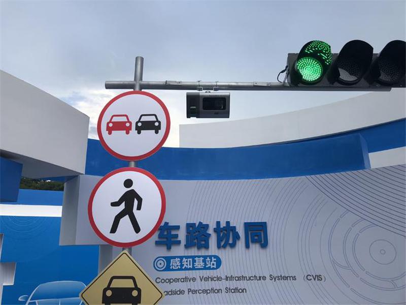 激光雷达针对自动驾驶有何作用,激光雷达和可视摄像头