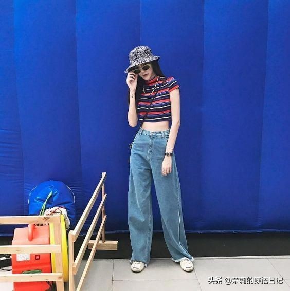 复古蓝高腰牛仔阔腿裤搭配,巨显瘦牛仔阔腿裤