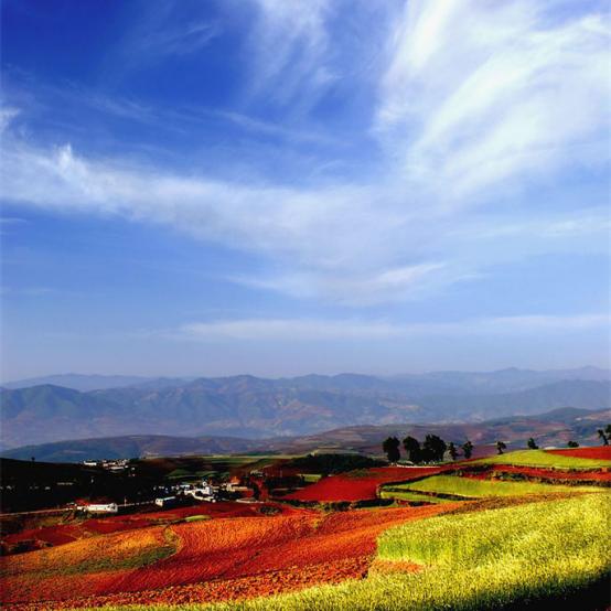 现在去云南有哪些景点免费旅游团,阿诗玛云南旅游的一张名片