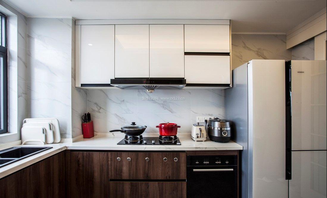 冰箱里的冰很厚教你一招,冰箱老是结厚厚的冰怎么清理