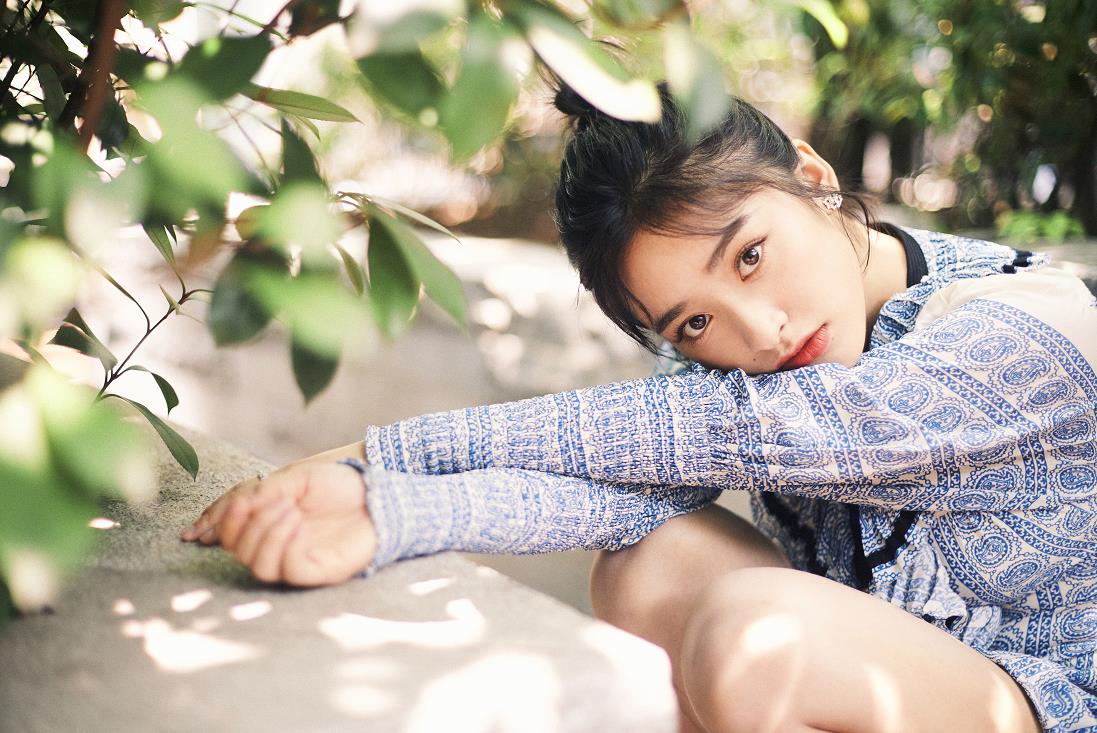 沈月和陈都灵同框,陈都灵沈月同框穿搭