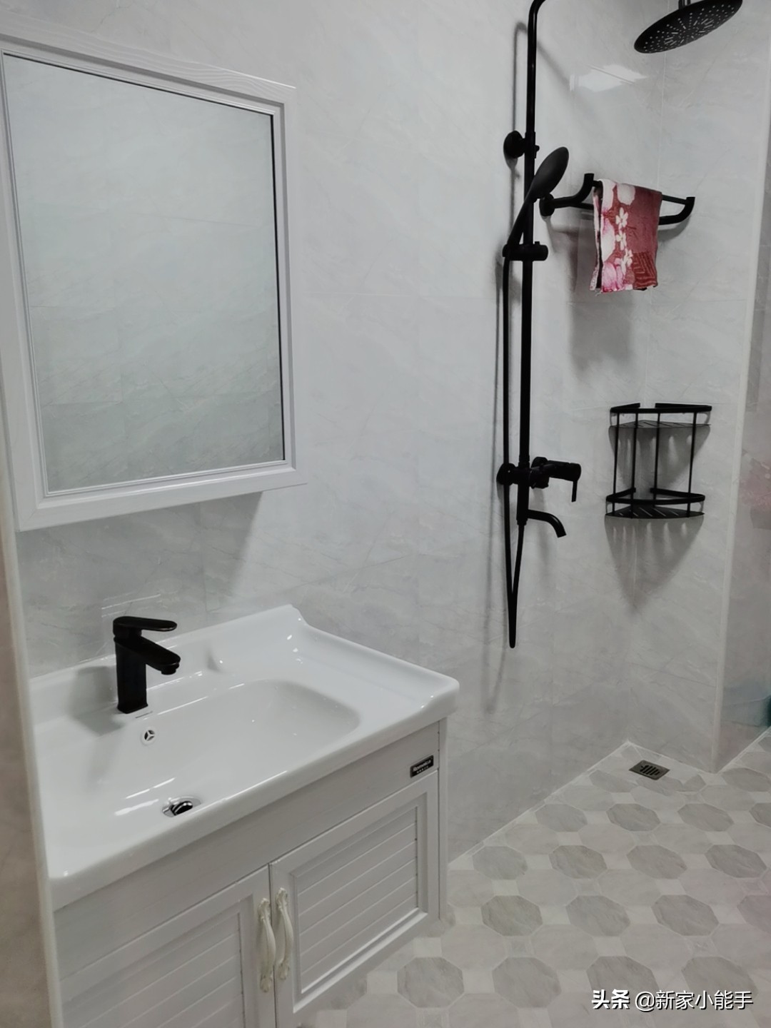 装修中最不后悔的是全屋贴了墙布,新房装修什么墙布好看