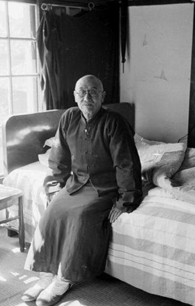 阎锡山临终遗物,阎锡山死后葬在哪里