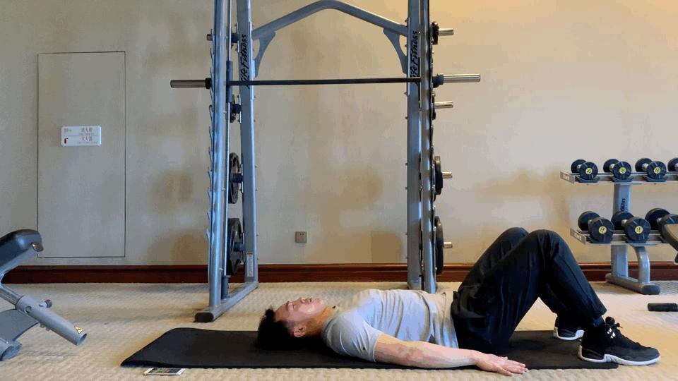 翘臀必做体式,臀推练完下臀酸是正确的吗