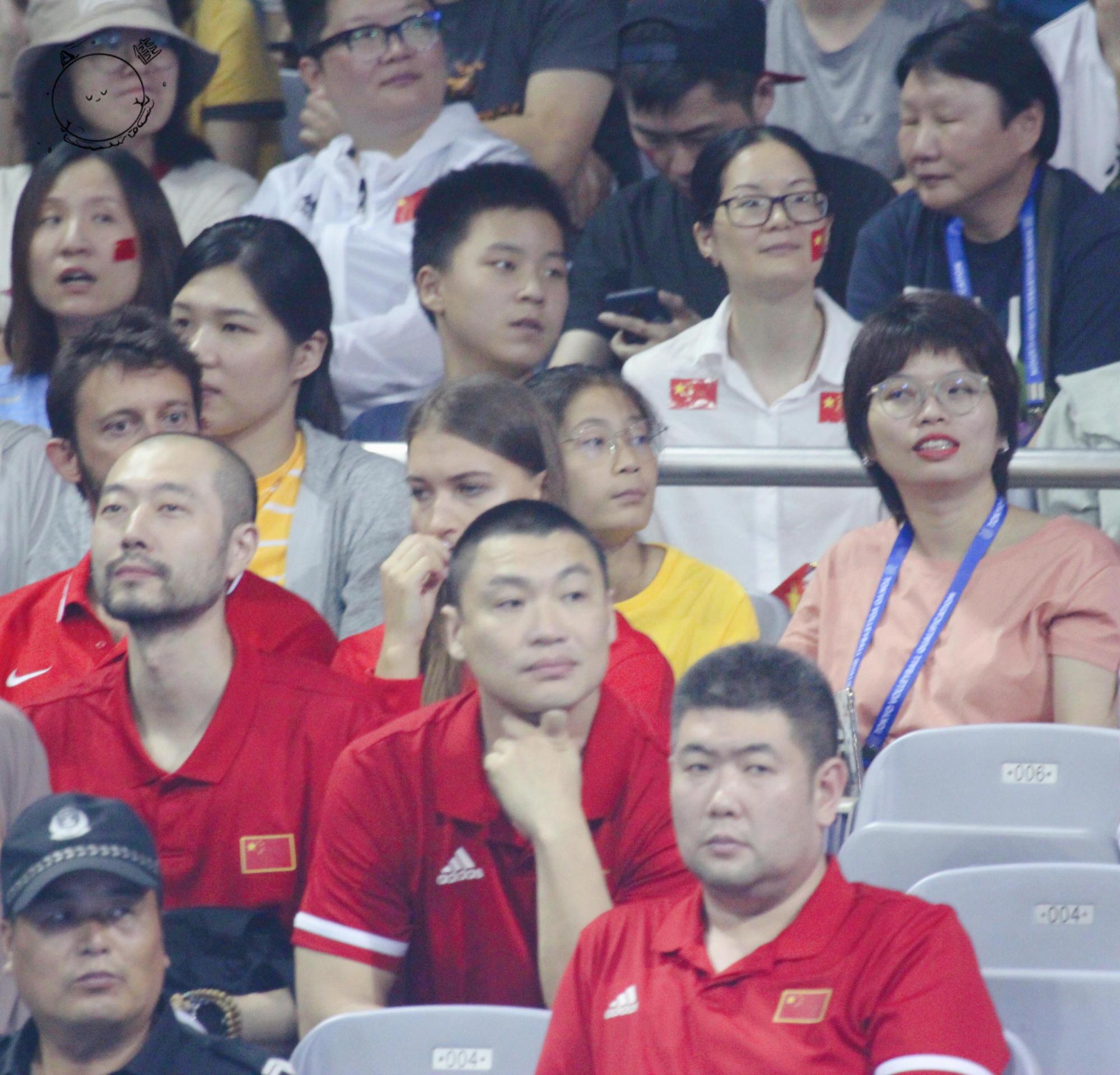 朱婷妹妹朱佳荟也打排球吗,朱婷妹妹朱佳慧打比赛