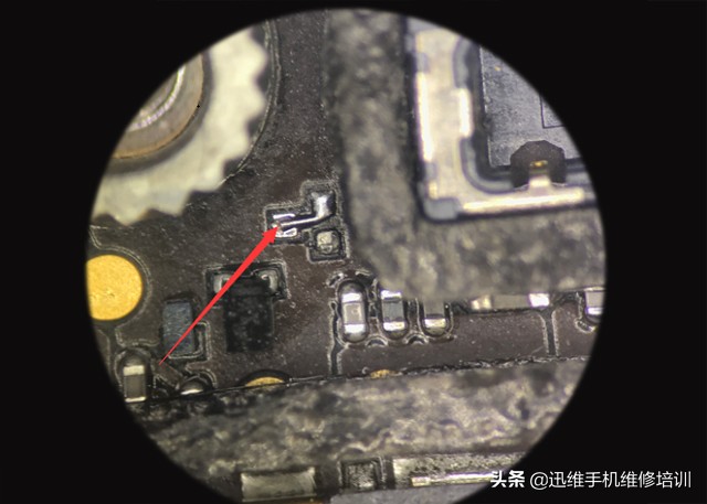 苹果手机充电没反应重启后正常,更换电池苹果手机后充电不正常