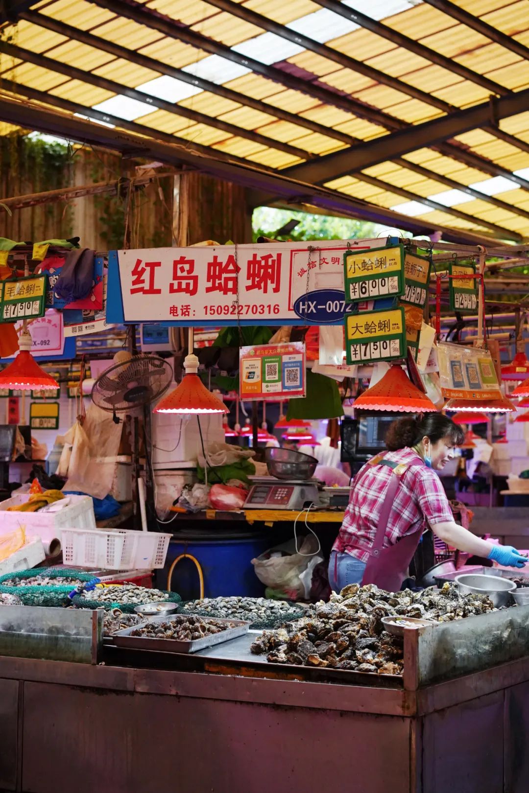 青岛的海给人很惬意,夏天青岛的海边热吗