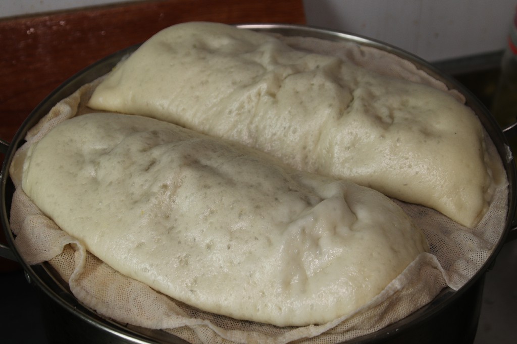 蒸馒头为什么个别会有气死馍,鬼捏馍民间预示着什么