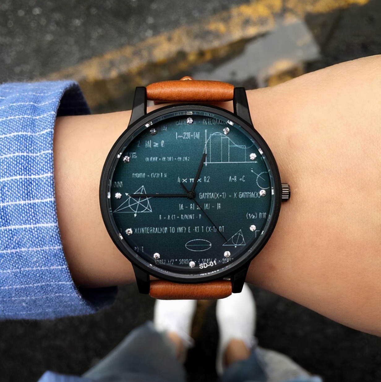 briston手表秒针怎么不走,手表长时间不戴表盘生锈怎么处理