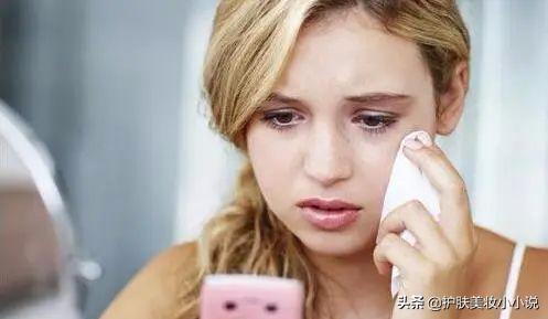 脸上毛孔粗大最有效的小技巧,脸毛孔粗大收缩毛孔最有效的方法