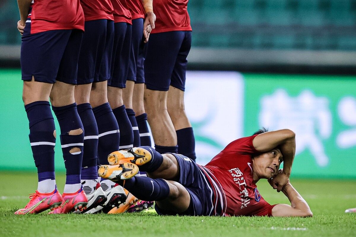 重庆足球解散,中超重庆队解散内情投入超30亿