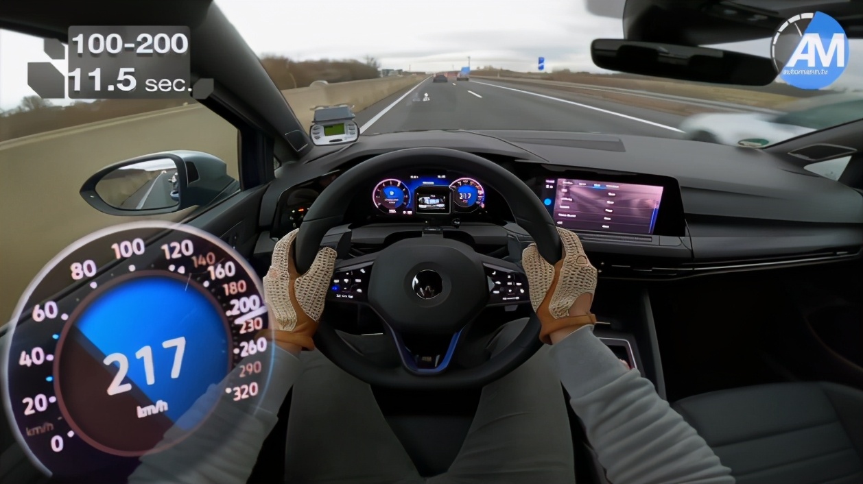 最新款高尔夫r最高时速,高尔夫爆改一秒破百神仙加速