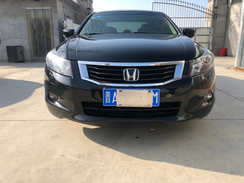 农村人就是图个实惠，09年雅阁家用足够了，有面子也有里子。