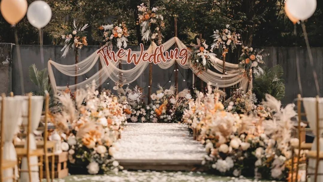 关于婚纱的10条建议，从试婚纱开始解决你的选择困难症