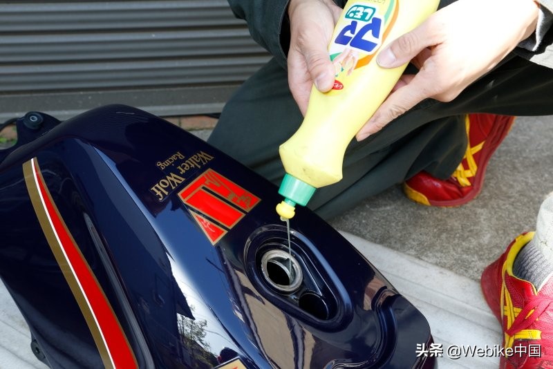 如何去除油箱铁锈,怎么除掉油箱里面的锈