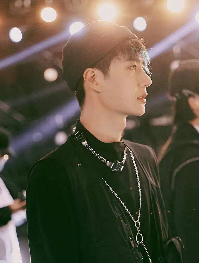 王一博揭露最新“财富密码”！财神爷回归，吴亦凡看了都说顶