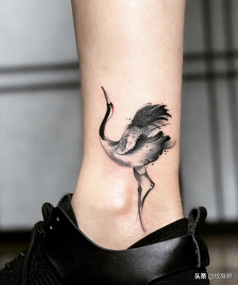 纹身师如何避免纹身晕色,刚纹完纹身怎么让纹身变淡