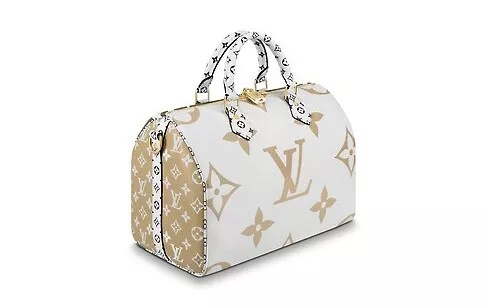 香奈儿磨刀、爱马仕砌墙，J姐的衣帽间戏可真多​