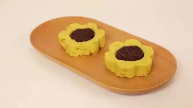 金牌育儿嫂爱做的3种蒸蛋糕,金牌育儿嫂宝宝三个月视频