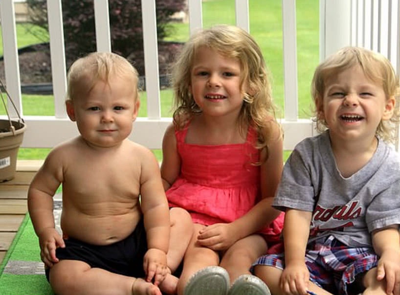 妈妈一个人在浴缸里生宝宝,三胎孕妈自己在家生