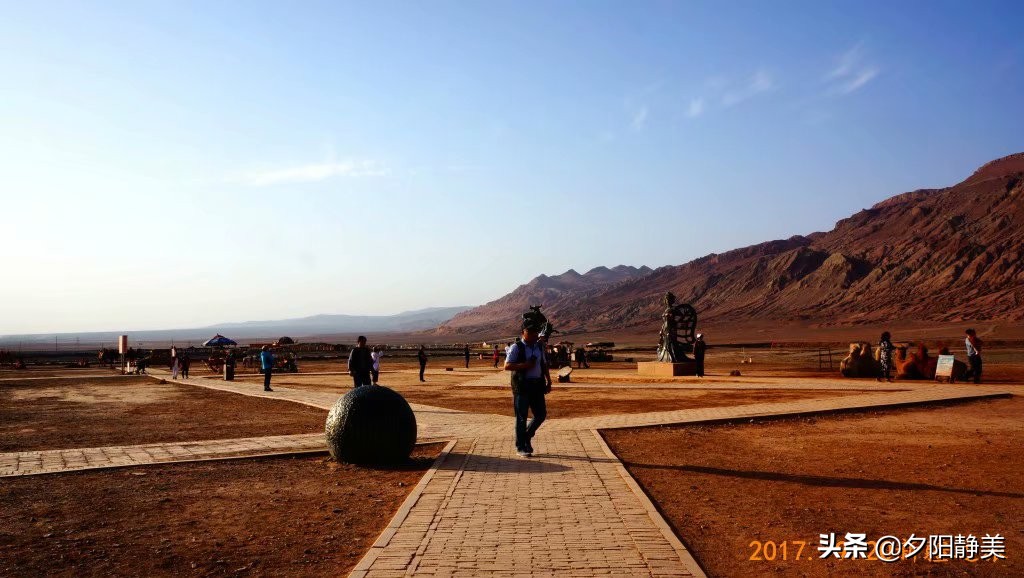 新疆风景火焰山,游览火焰山