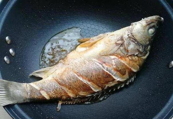 自己炒的菜吃不下去,自己炒的菜咋那么难吃