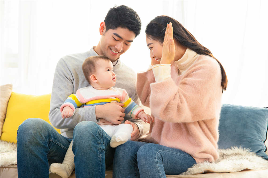 孩子智商高不爱讲话,小孩子几岁会说话与智商有关系吗