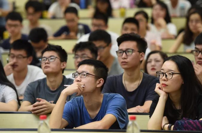 上二本的学校真的有出路吗,考上一个普通的二本之后该怎么办