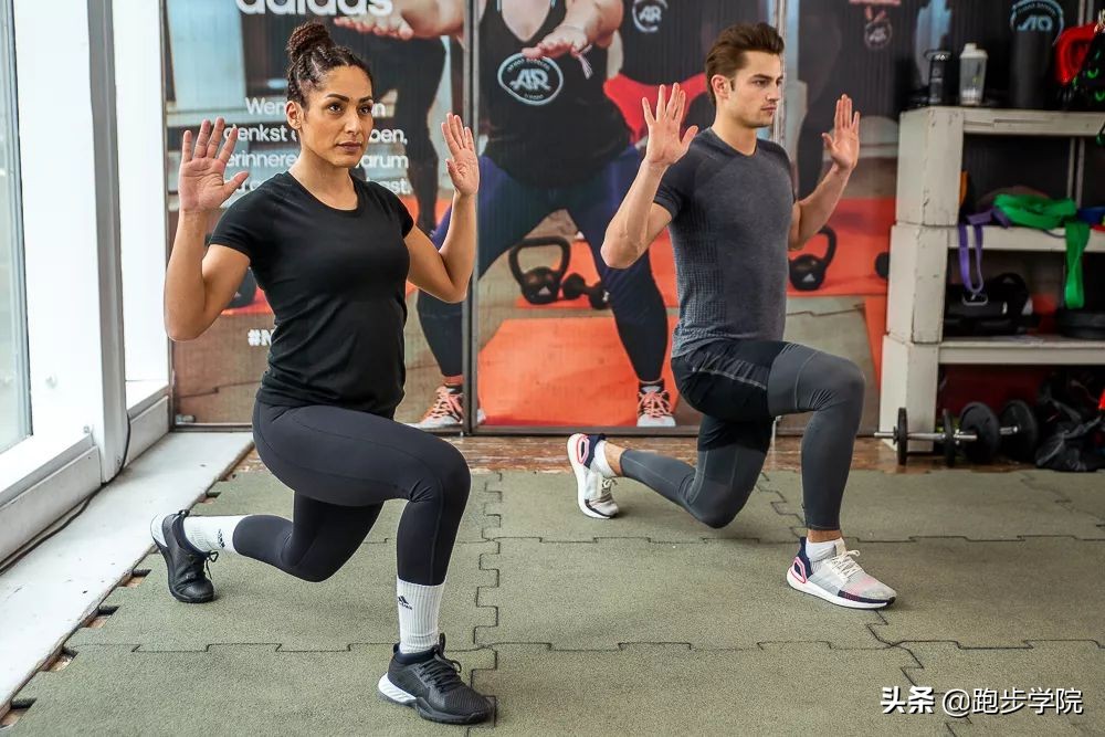 一跑步腰就疼怎么办,怎样解决跑步时腰疼问题