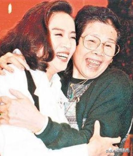 每月生活费10万,梅艳芳母亲哭穷