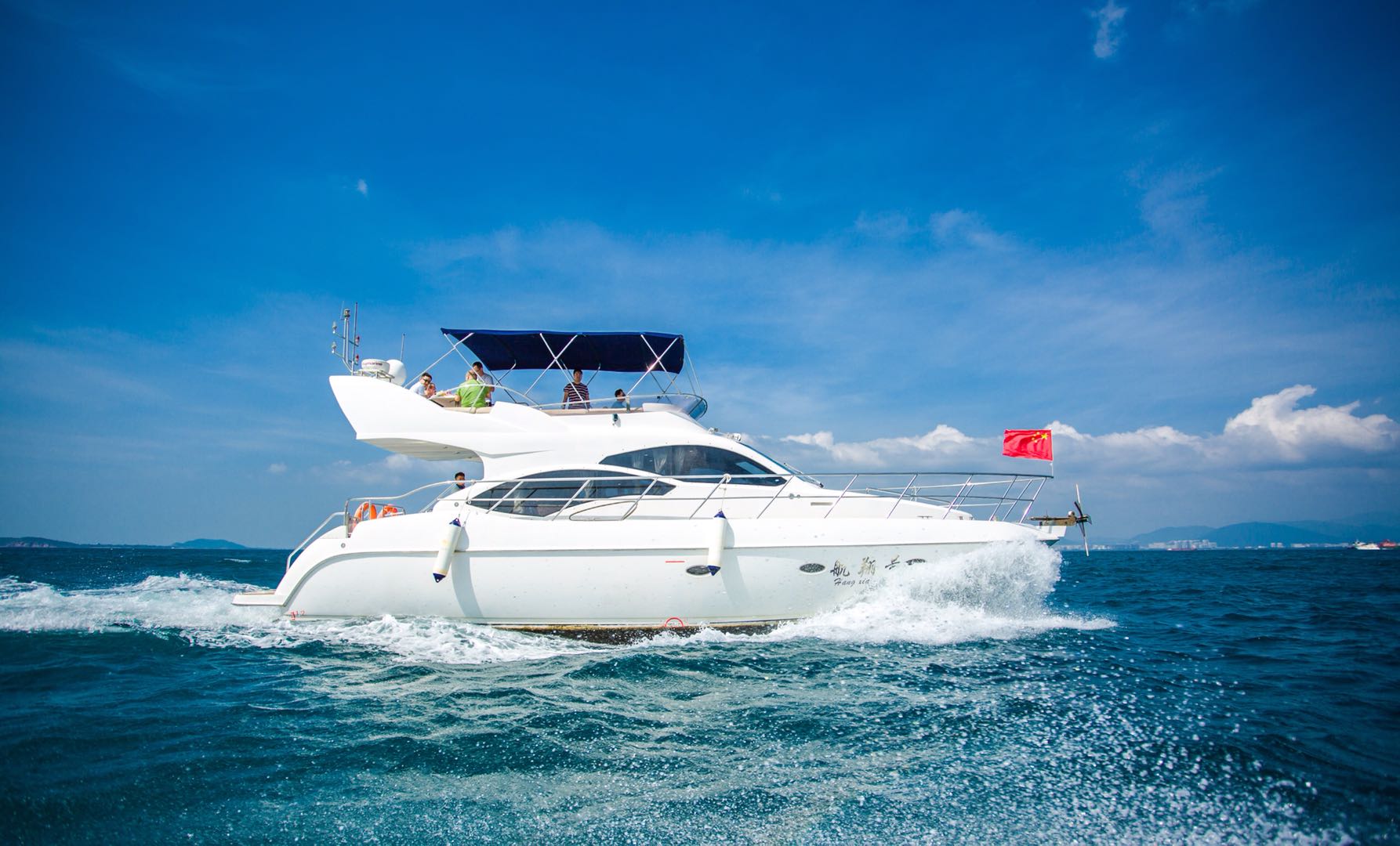 三亚游艇租赁出海哪个时间最好,三亚青旅出海游艇一日游158靠谱吗