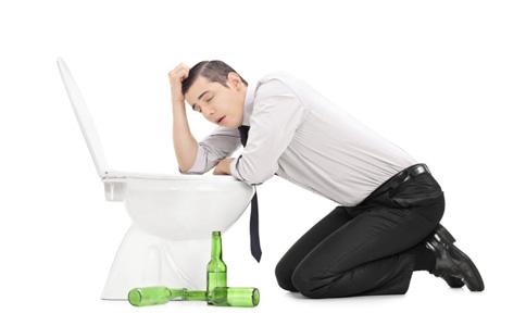 喝酒导致昏迷不醒有生命危险吗,重度酒精中毒一直昏迷怎么回事