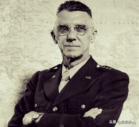 参谋长藐视总司令，老蒋为何两次撤换不动？史迪威：我有八个职务