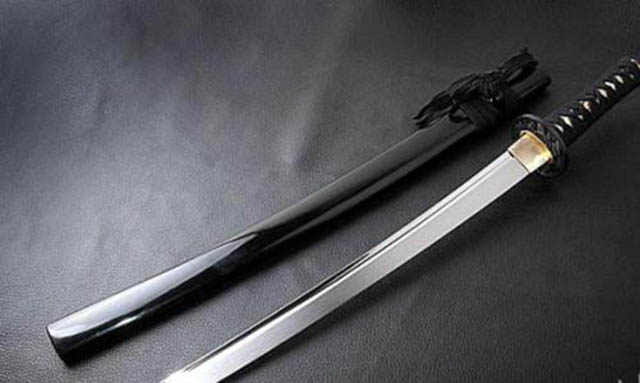 落后中国千年的包钢制刃为何成了日本刀主流！解密中日刀剑交流史
