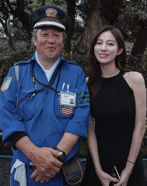 “韩国张钧甯”比基尼照爆红全网，成新任整容模板，网友