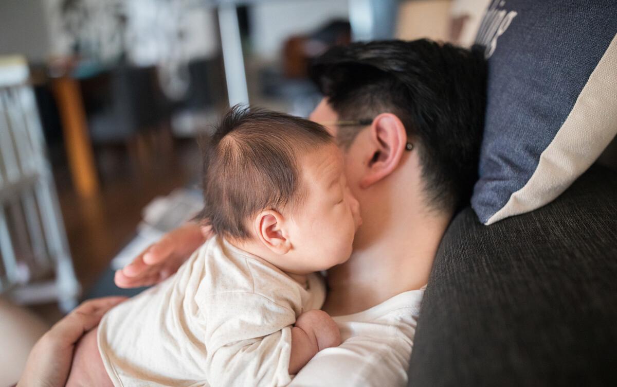 宝宝多大开始戒夜奶比较好,宝宝几个月开始戒夜奶最好