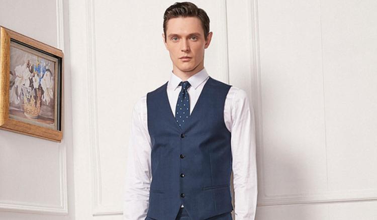 西装马甲怎么选女士穿的,西装马甲怎么穿合适