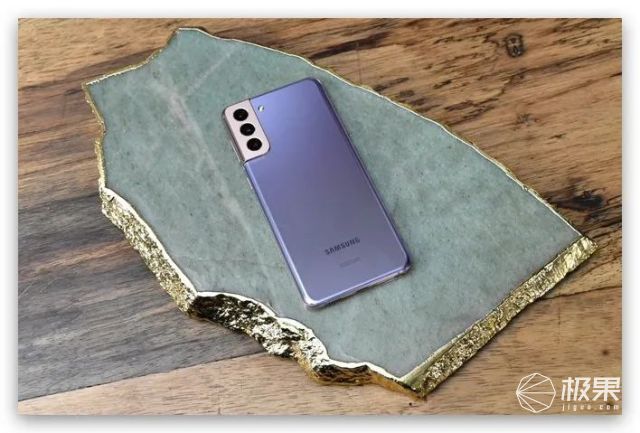 三星S21系列来了！屏幕缩水+塑料后壳，还学苹果环保