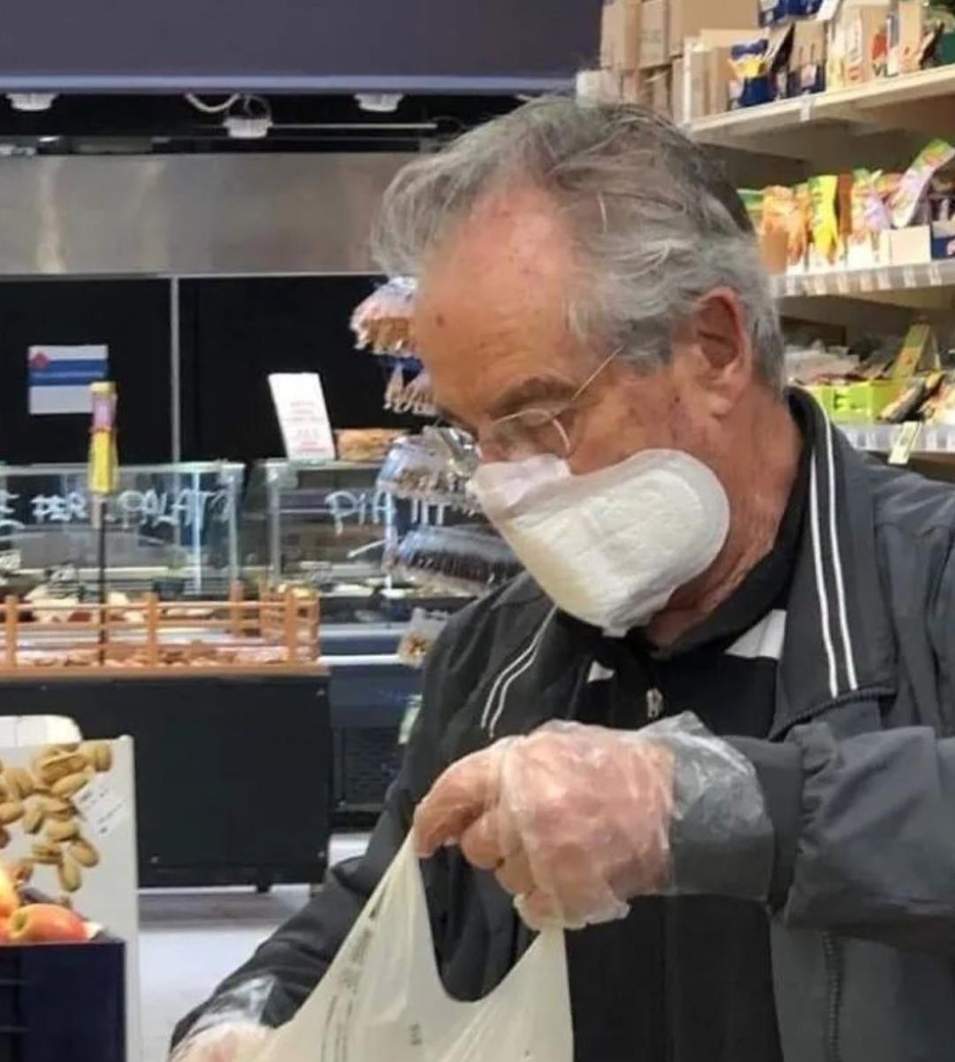 颠覆三观！外挂鹰钩鼻出街，英国人的脑洞真服了…这也叫口罩？