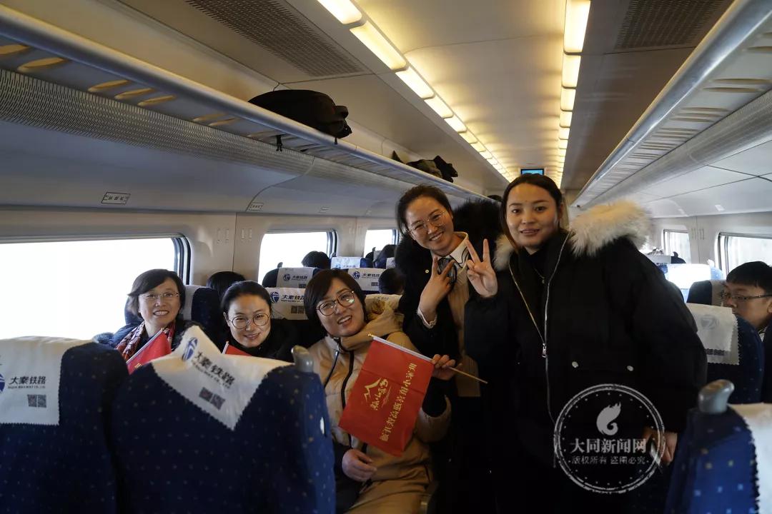 大同高铁开通，记者带你体验“复兴号”“和谐号”新速度