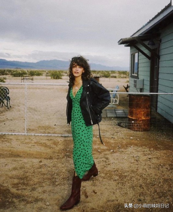 入春怎么穿？回头率最高的穿搭参考：“长裙+外套”，气质又高级